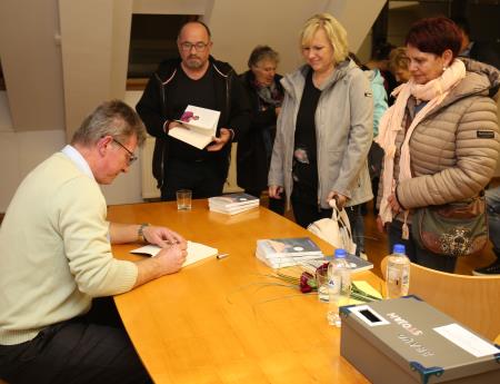 STOJAN STRAŽIŠČAR PREDSTAVITEV KNJIGE 16 FOTO LJUBO VUKELIČ